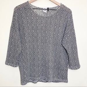 Anthropologie Akemi+Kin geometric knit shirt
